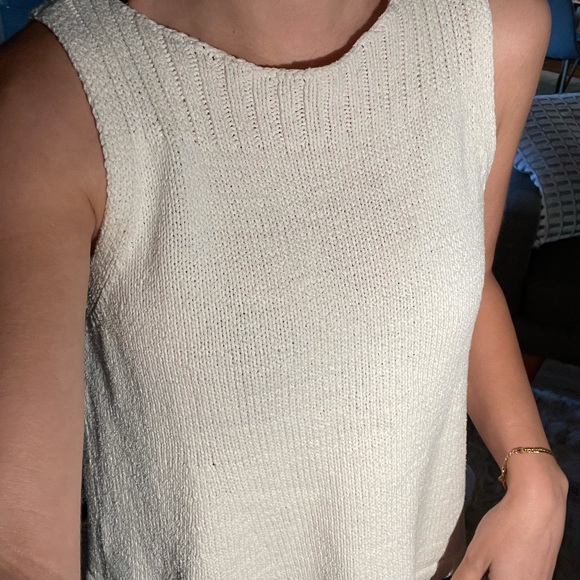 Tank - Picture 3 of 7